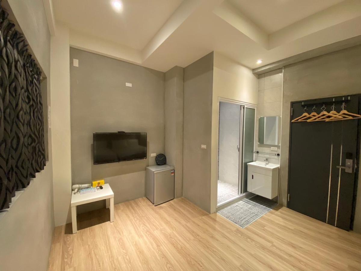 逢甲九八 Taichung Extérieur photo